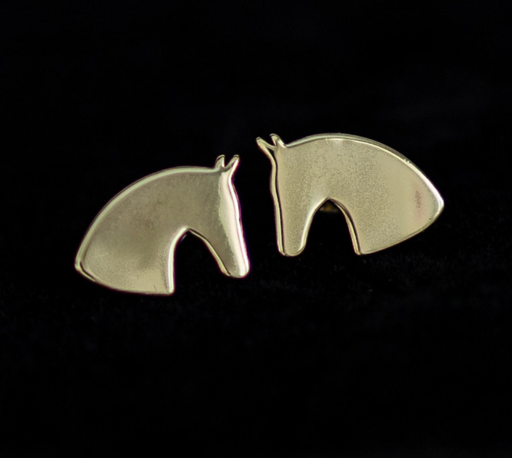 The Novella 14K Signature Earring.