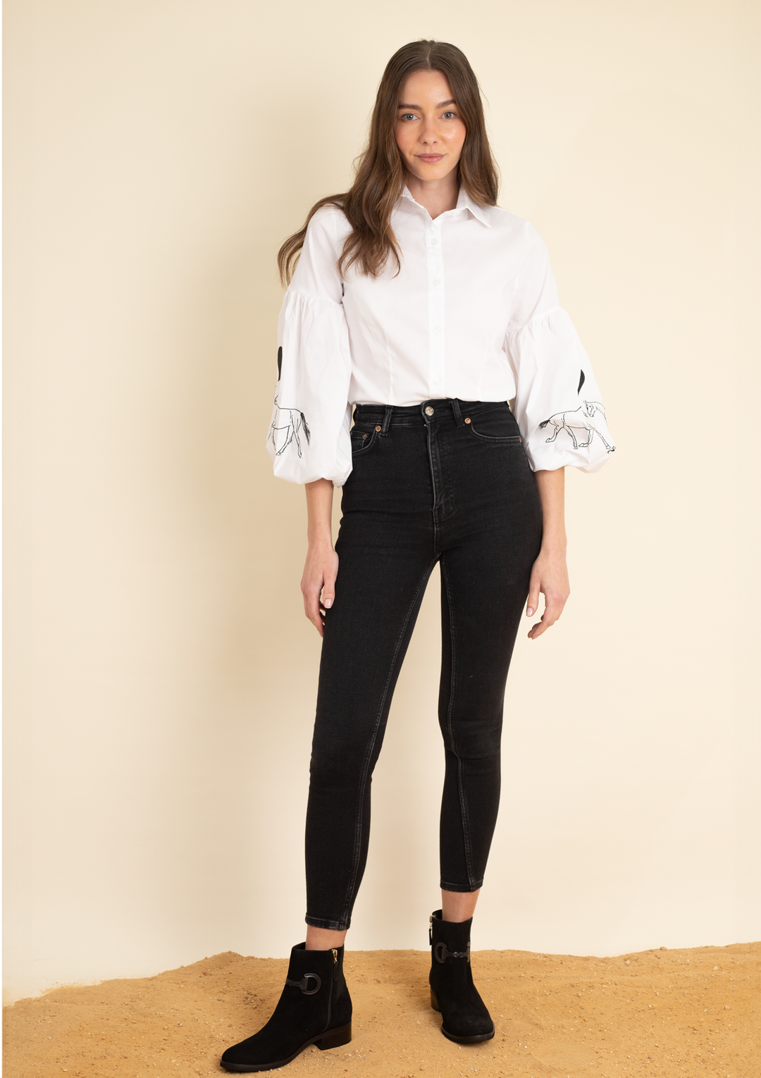 Annie Shirt Embroidered | White &amp; Black