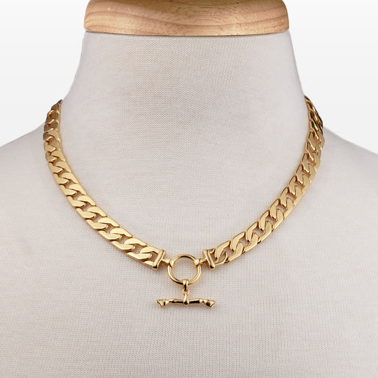 Cadence - Equestrian Curb Chain T-Bar Necklace in Gold