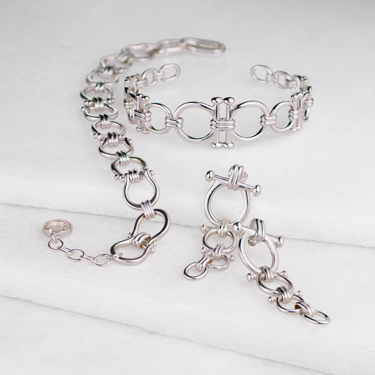Chapelle - Horseshoe Link Equestrian Necklace in Silver