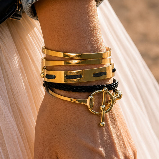 Odeza - Stylized Horse Bit Bracelet in Gold &amp; Black