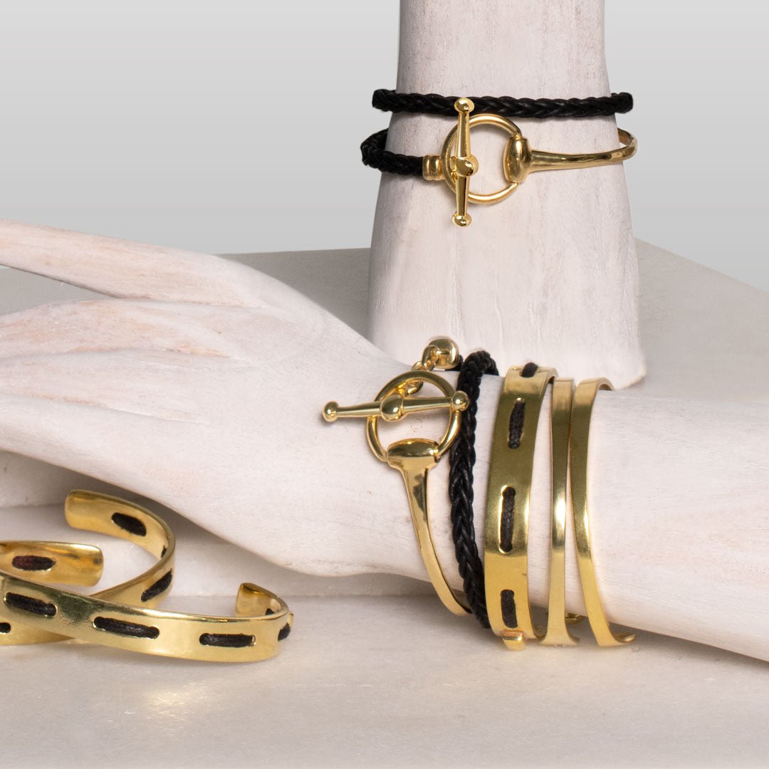 Odeza - Stylized Horse Bit Bracelet in Gold &amp; Black