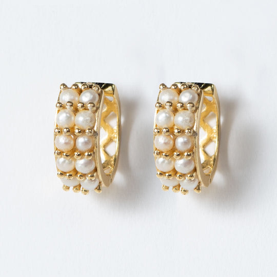 Prism - Linea Pearl Equestrian Earring