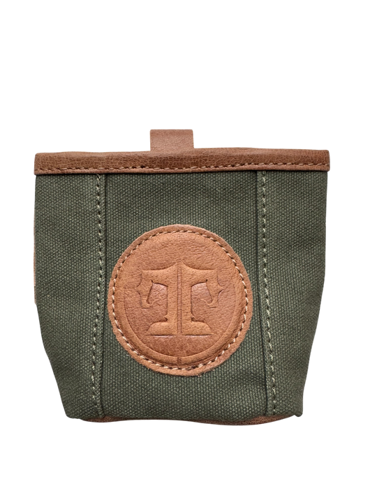 BARN TREAT POUCH